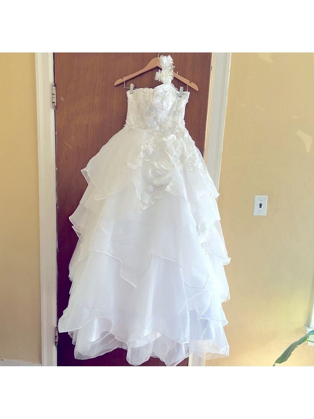 Wedding Gown Size 6 Tiered Tulle One Shoulder 3D Flowers Sequins - Picture 1 of 12